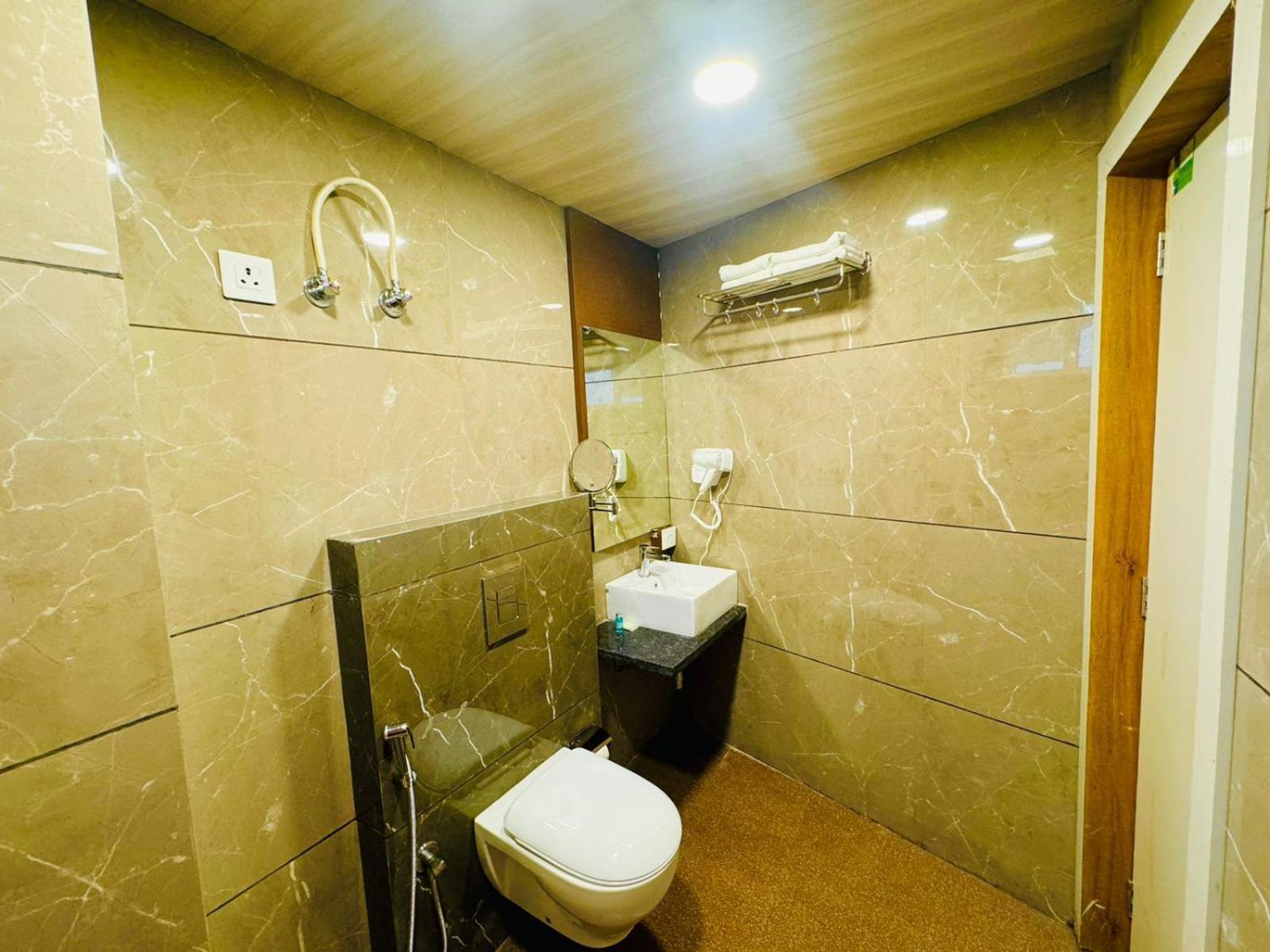 Hotel Najaf Palace Аджмер Экстерьер фото
